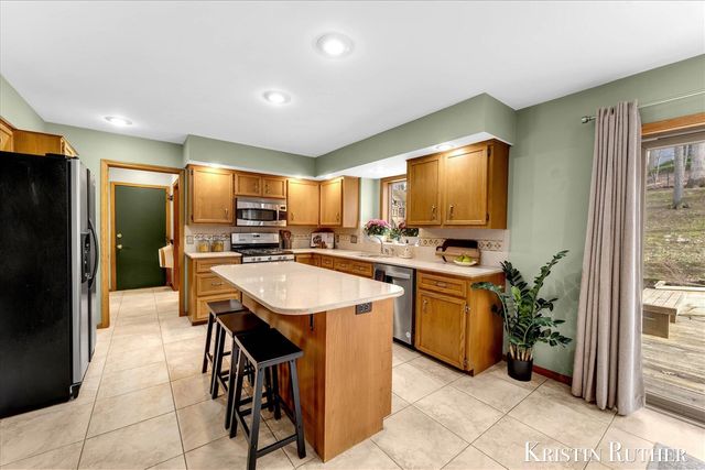 1922 Camrose Court, Wyoming, MI 49519