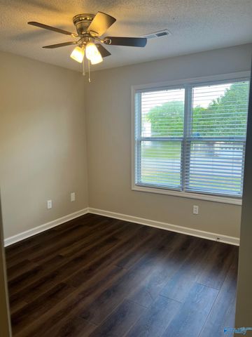 228 Falcon Ridge Drive, Huntsville, AL 35811