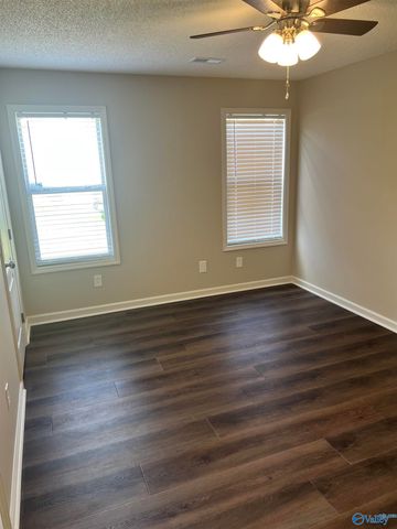 228 Falcon Ridge Drive, Huntsville, AL 35811