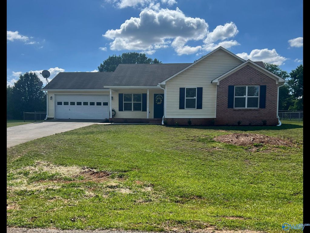 228 Falcon Ridge Drive, Huntsville, AL 35811