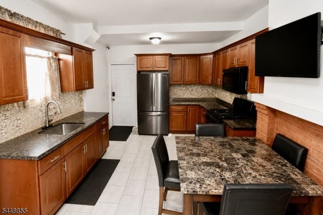21 Beverly St, Newark City, NJ 07108