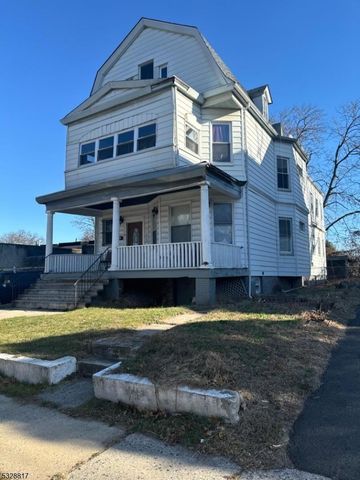 2 Hawthorne Pl, East Orange City, NJ 07018