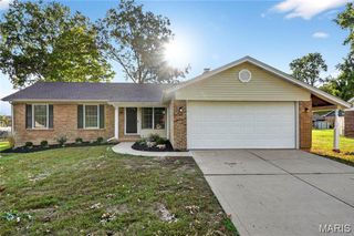 5812 Chrisbrook Drive, St Louis, MO 63128