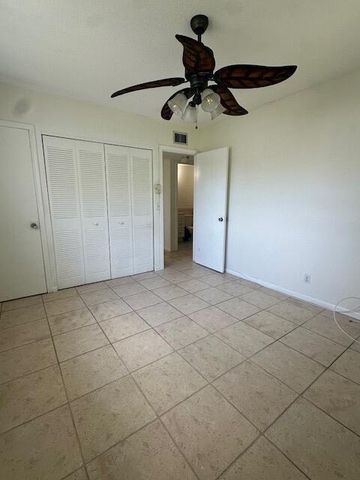 72 Norwich C, West Palm Beach, FL 33417