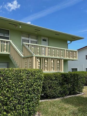 72 Norwich C, West Palm Beach, FL 33417