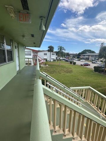 72 Norwich C, West Palm Beach, FL 33417