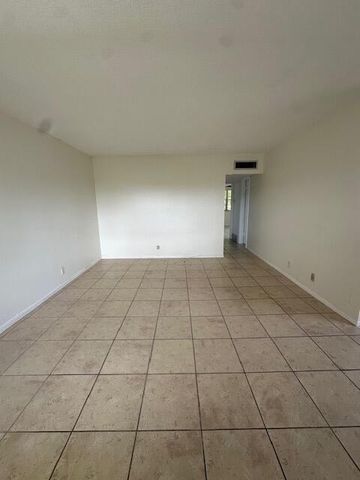 72 Norwich C, West Palm Beach, FL 33417