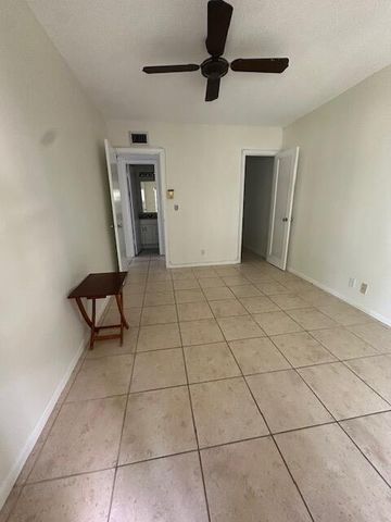 72 Norwich C, West Palm Beach, FL 33417