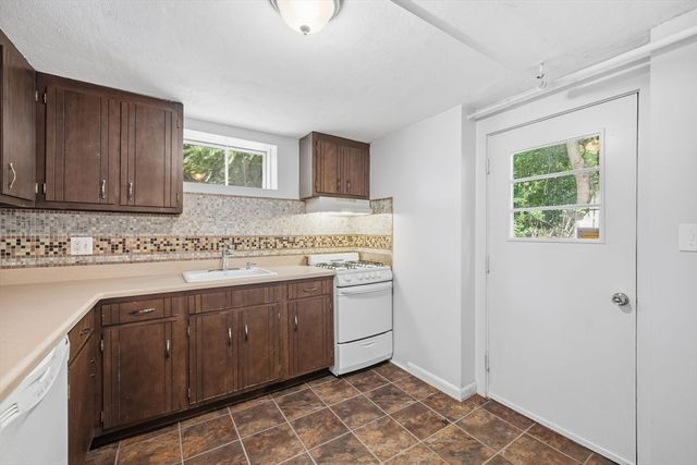 84 Oak Street, Winchester, MA 01890