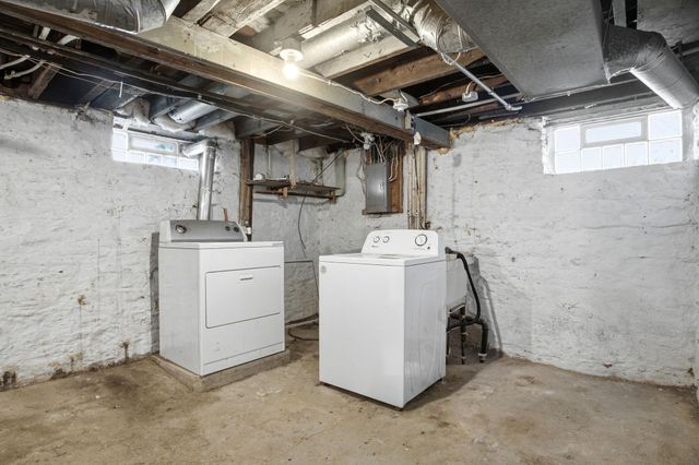 99 Lawson Avenue W, Saint Paul, MN 55117