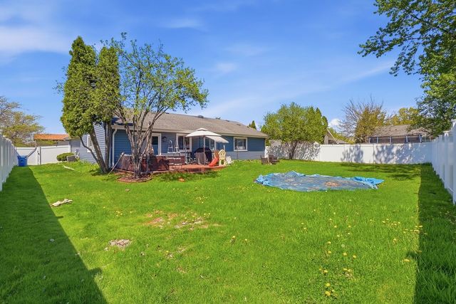 3895 Clipper Drive, Hanover Park, IL 60133