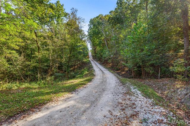 8007 Engleford Road, Dittmer, MO 63023