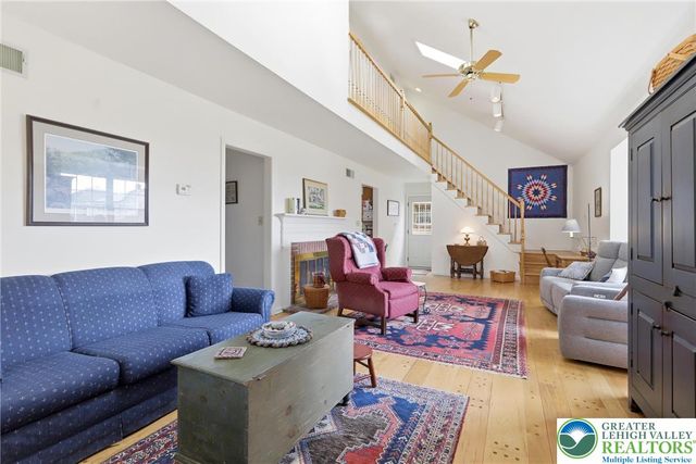 59 West High Street, Nazareth Boro, PA 18064