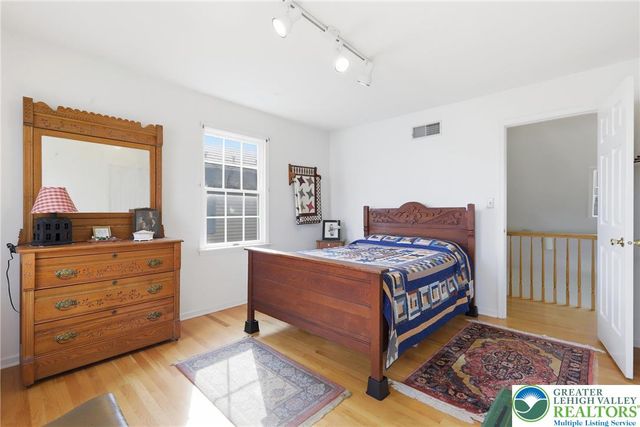 59 West High Street, Nazareth Boro, PA 18064