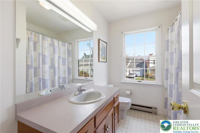 59 West High Street, Nazareth Boro, PA 18064