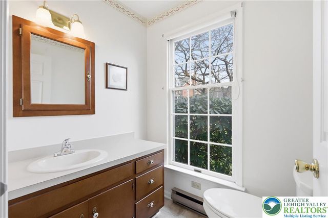 59 West High Street, Nazareth Boro, PA 18064