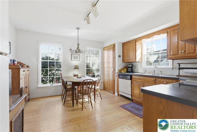 59 West High Street, Nazareth Boro, PA 18064
