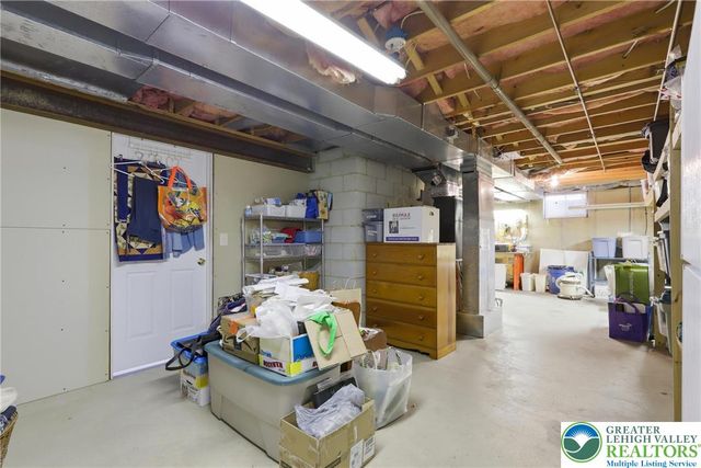 59 West High Street, Nazareth Boro, PA 18064