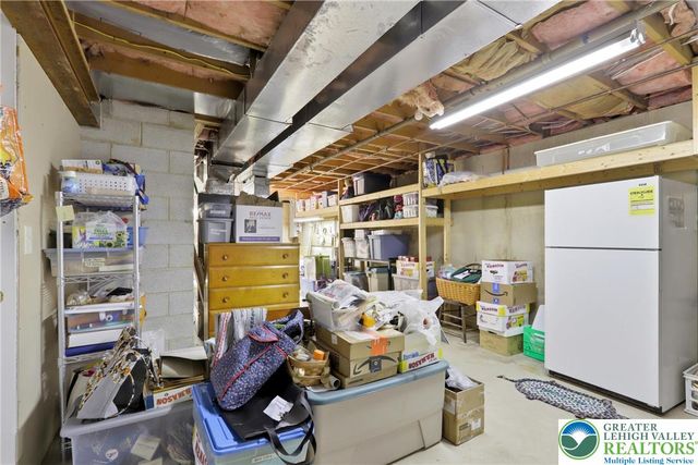 59 West High Street, Nazareth Boro, PA 18064
