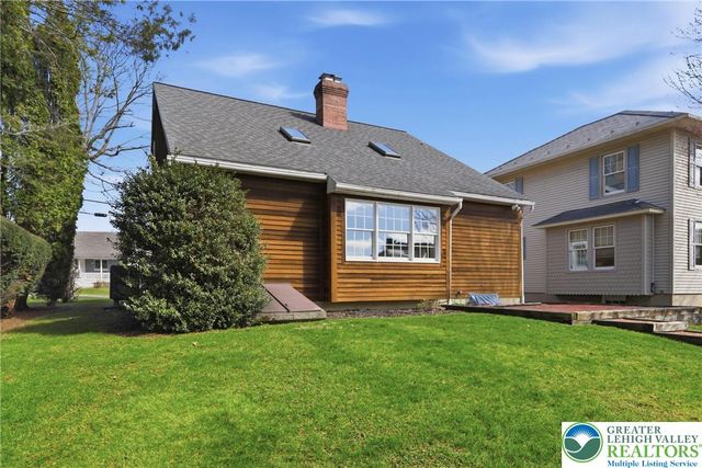 59 West High Street, Nazareth Boro, PA 18064