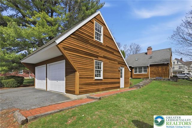 59 West High Street, Nazareth Boro, PA 18064