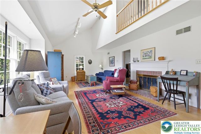 59 West High Street, Nazareth Boro, PA 18064