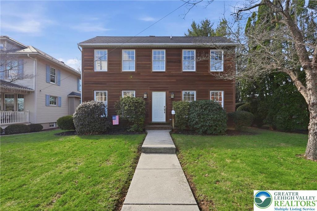 59 West High Street, Nazareth Boro, PA 18064
