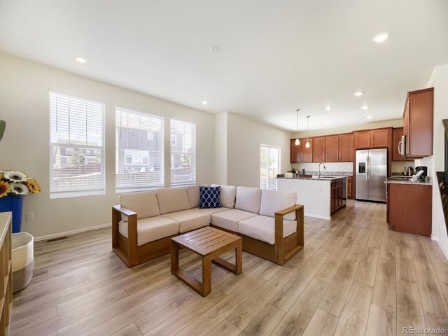 1071 Black Saddle St, Elizabeth, CO 80107