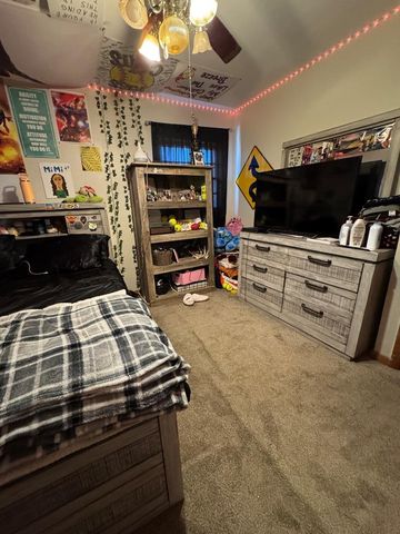 915 E 9th St, Colorado City, TX 79512