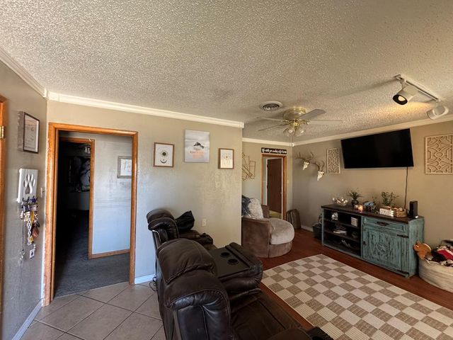 915 E 9th St, Colorado City, TX 79512