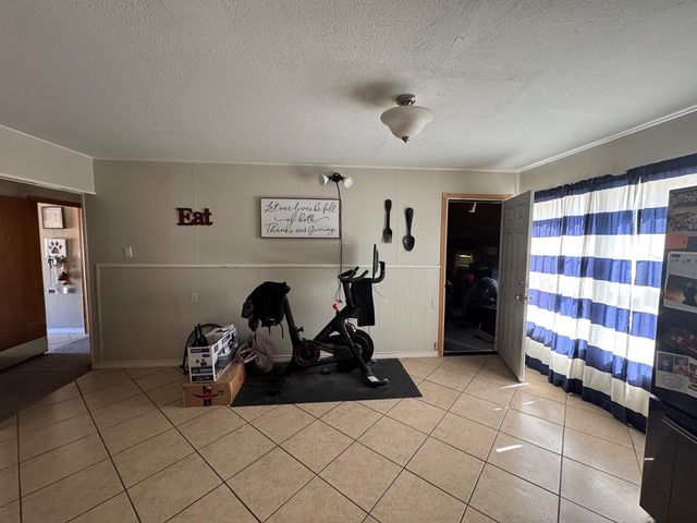 915 E 9th St, Colorado City, TX 79512