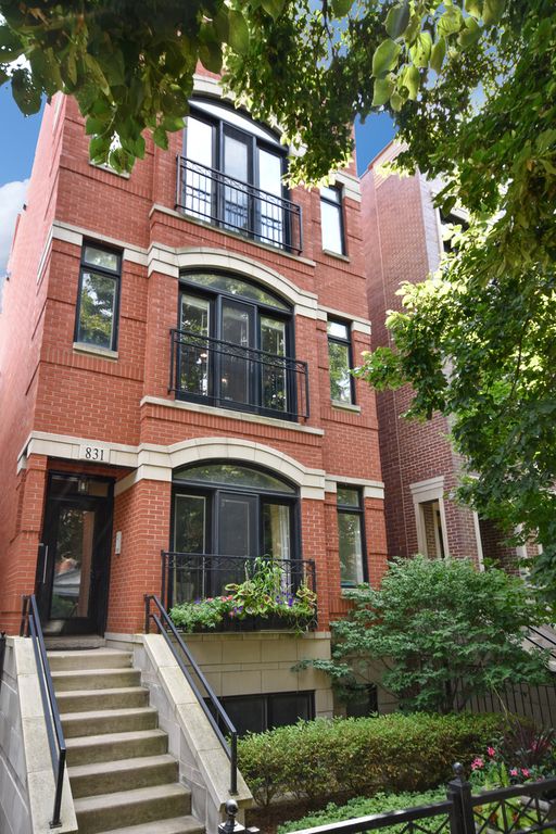831 W George Street 2, Chicago, IL 60657