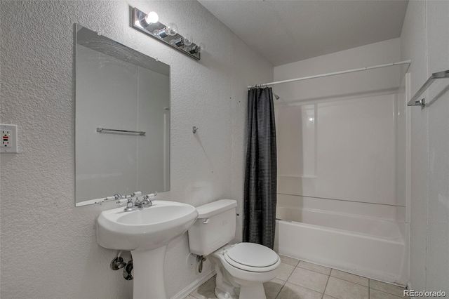 5079 Ashbrook Circle, Littleton, CO 80130