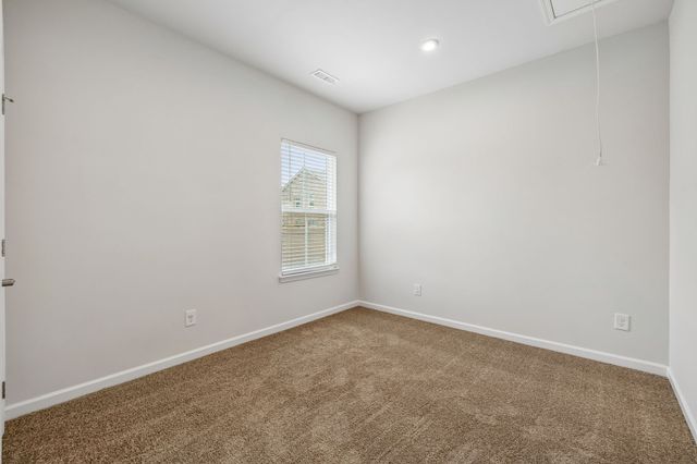 308 Grassy Glen Dr, Gallatin, TN 37066