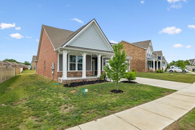 308 Grassy Glen Dr, Gallatin, TN 37066