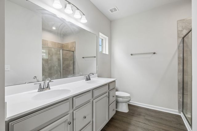 308 Grassy Glen Dr, Gallatin, TN 37066