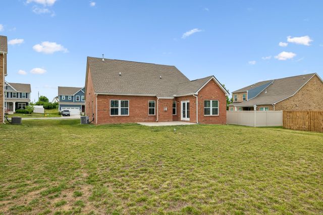 308 Grassy Glen Dr, Gallatin, TN 37066