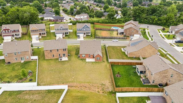 308 Grassy Glen Dr, Gallatin, TN 37066