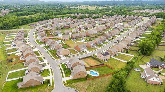 308 Grassy Glen Dr, Gallatin, TN 37066
