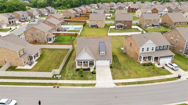 308 Grassy Glen Dr, Gallatin, TN 37066