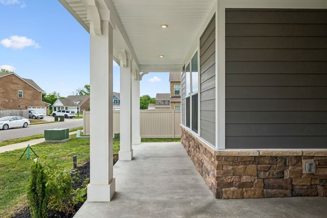 308 Grassy Glen Dr, Gallatin, TN 37066