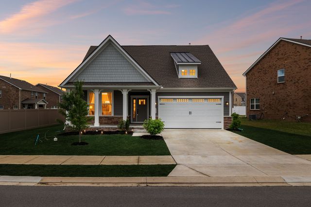 308 Grassy Glen Dr, Gallatin, TN 37066