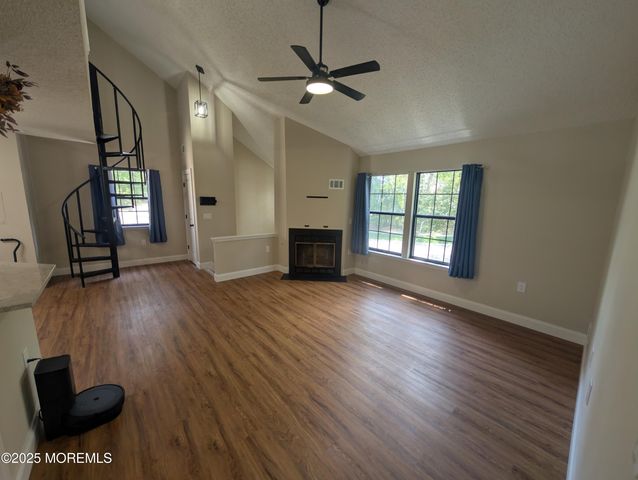 101 Begonia Court, Jackson, NJ 08527