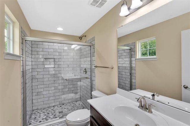 1113 Towervue Dr, Baldwin Boro, PA 15227