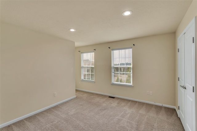 1113 Towervue Dr, Baldwin Boro, PA 15227