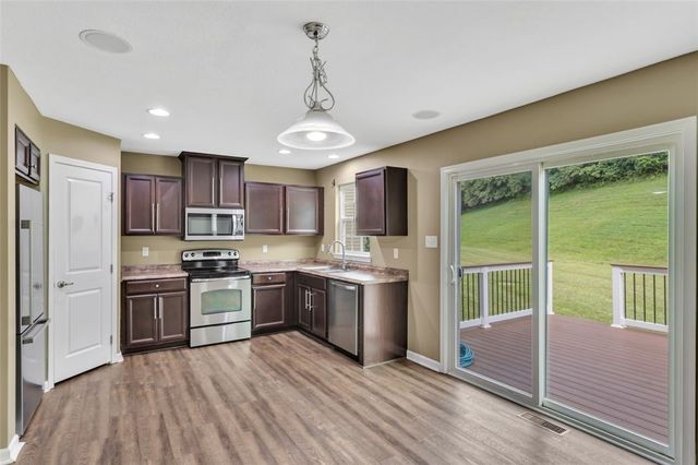 1113 Towervue Dr, Baldwin Boro, PA 15227