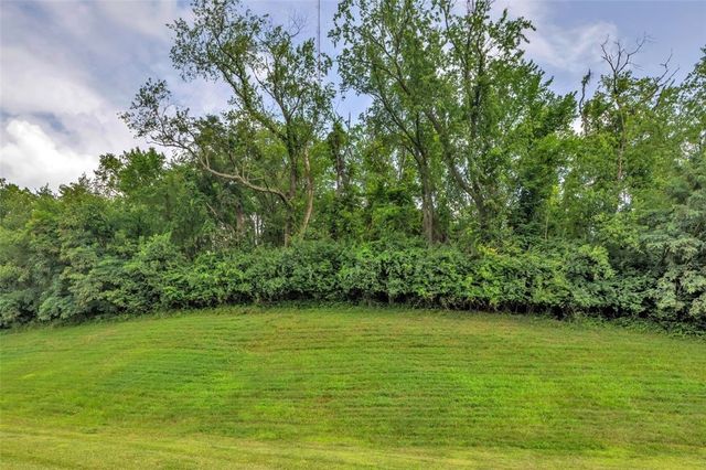 1113 Towervue Dr, Baldwin Boro, PA 15227