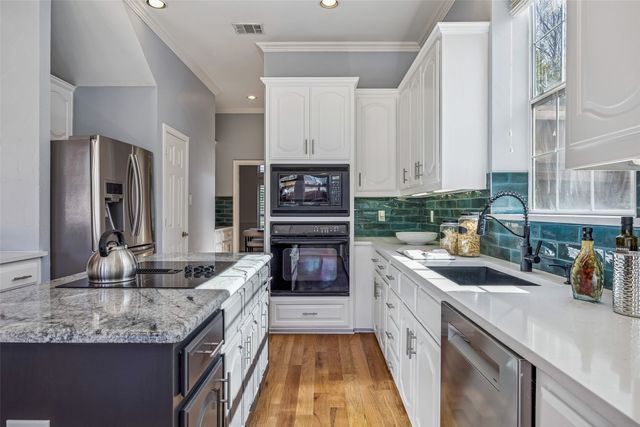 3703 Trailwood Drive, Richardson, TX 75082