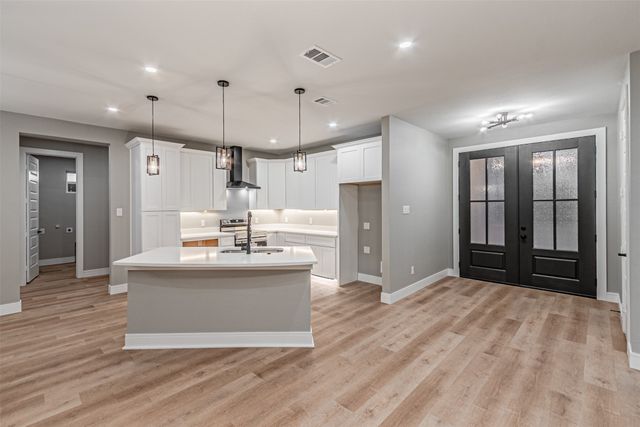 1818 Marfa Avenue, Dallas, TX 75216