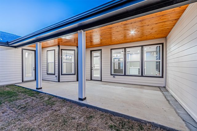 1818 Marfa Avenue, Dallas, TX 75216